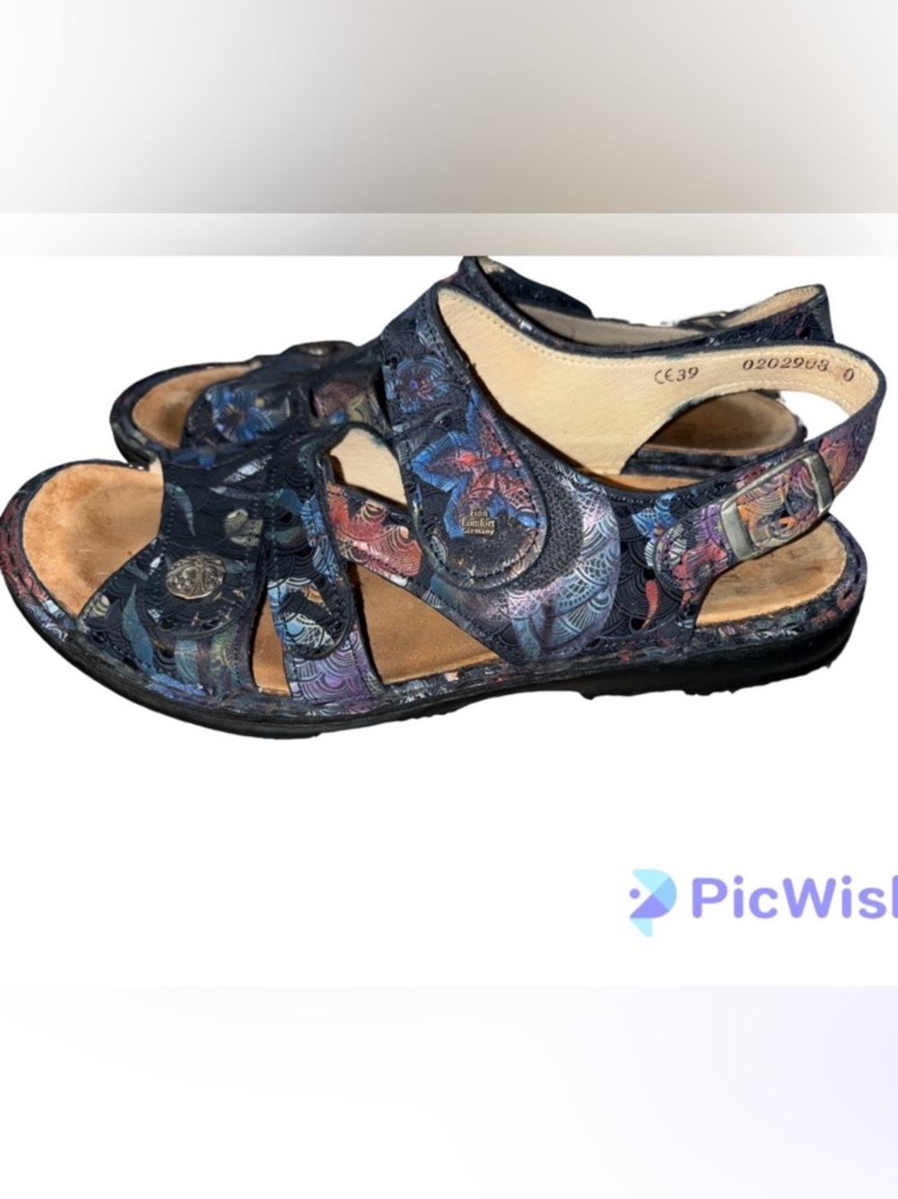 - Finn Comfort Gomera-S Sandal